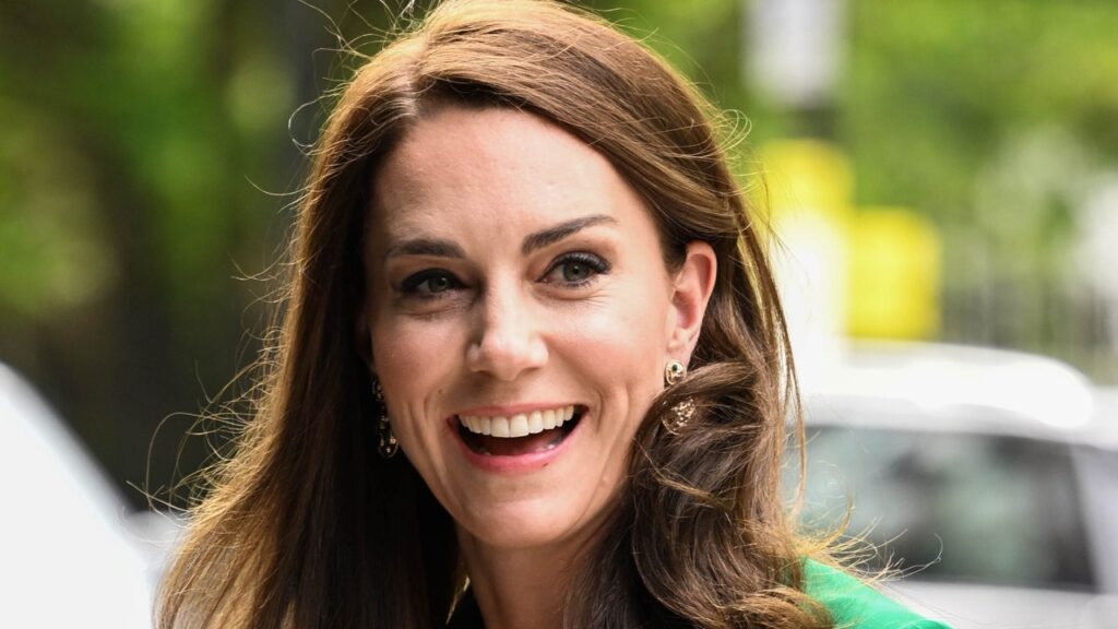Les « mary-janes » de Kate Middleton sont les chaussures d’invités que vous répéterez lors de tous vos événements.