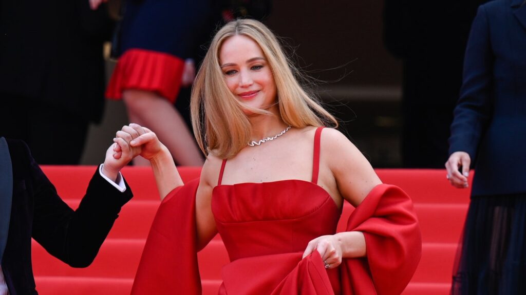 Pourquoi les célébrités ne cessent-elles d’enlever leurs talons au Festival de Cannes ?
