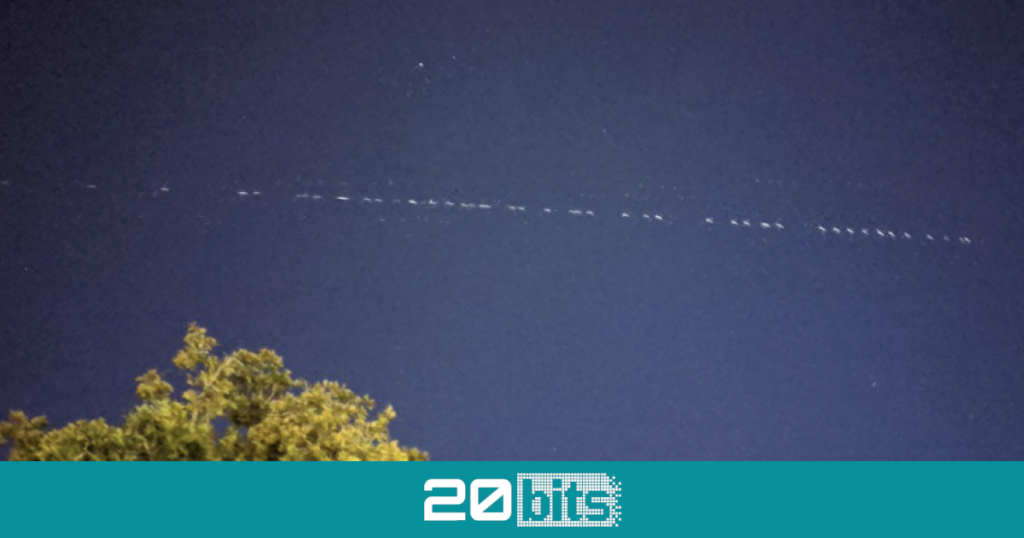 Un train de satellites Starlink de SpaceX traverse le ciel espagnol