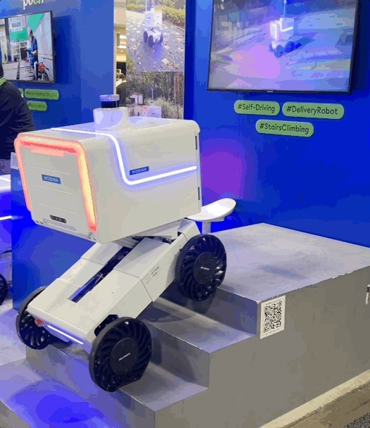 Le robot de livraison Mobinn monte les escaliers au CES 2024